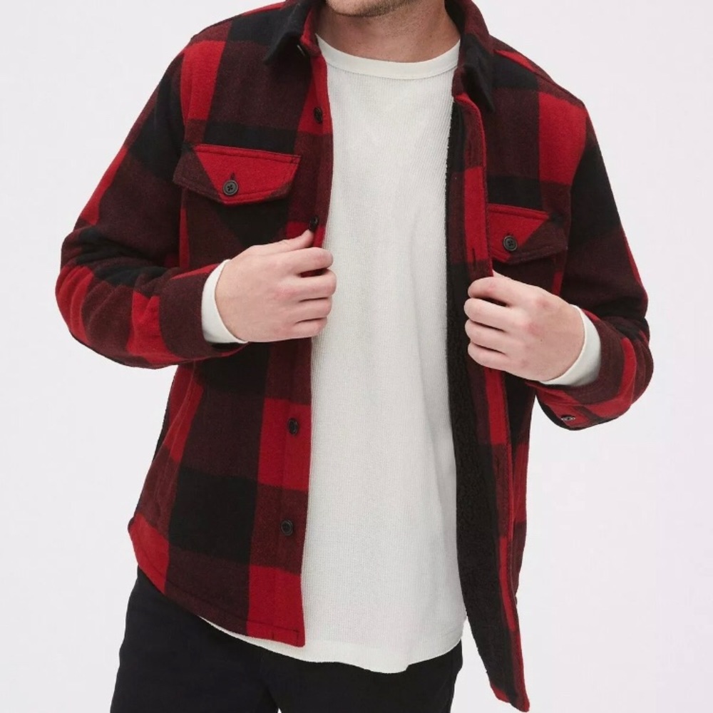 Gap Cozy Wool Sherpa Plaid Shirt Jacket Size Md. Red Black/ Buffalo Pattern.
